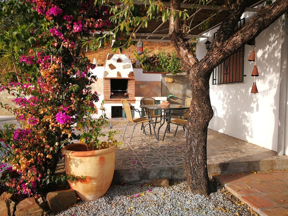 Villa Casa Lola Sayalonga Exterior foto