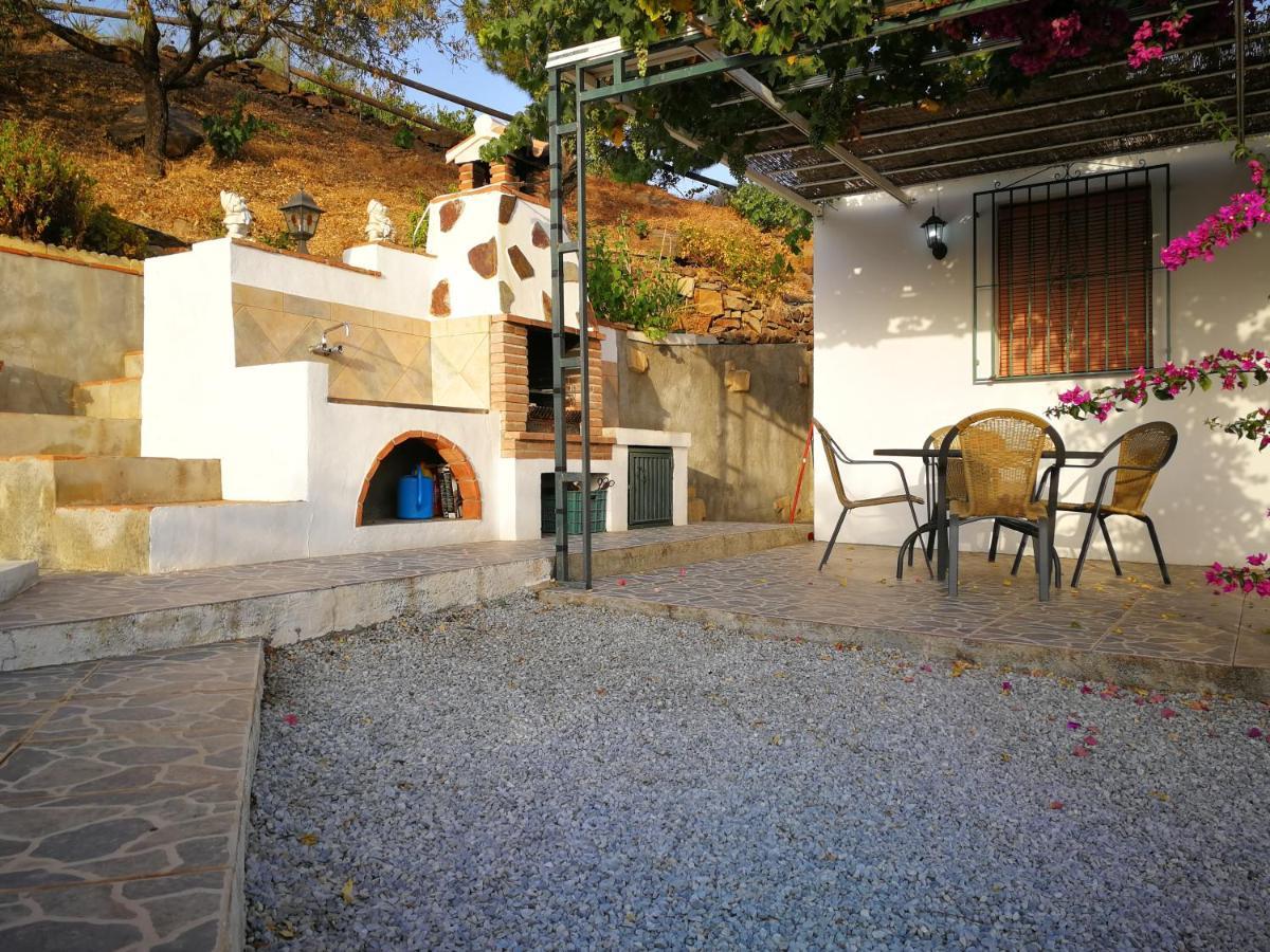 Villa Casa Lola Sayalonga Exterior foto